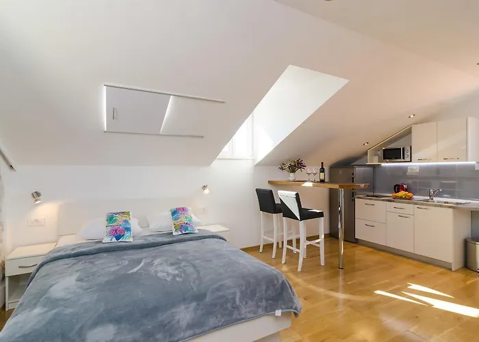 Sea View Positive Place Apartman *