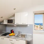 Sea View Positive Place דירה